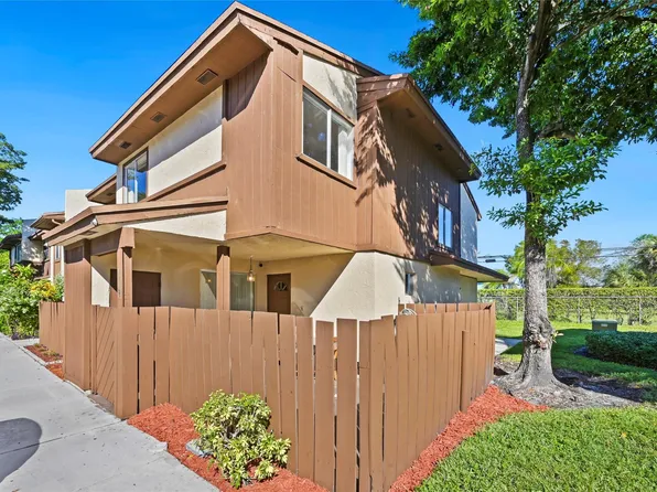 1119 Hamptons Bl #5A, North Lauderdale, FL 33068