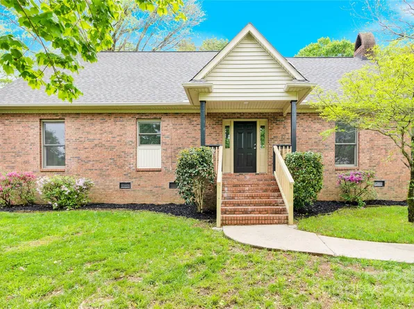 2041 Jefferson Ave, Gastonia, NC 28056