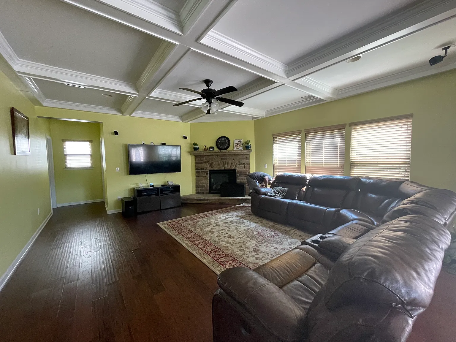 6 bed, 5100 sqft, $3,700 — Photo 3