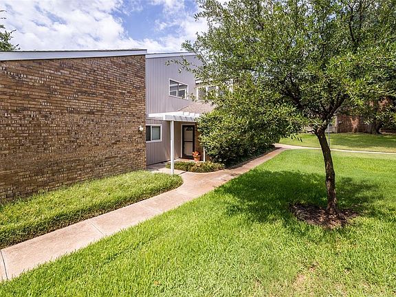 4th image of 2715 Creek Wood Ct