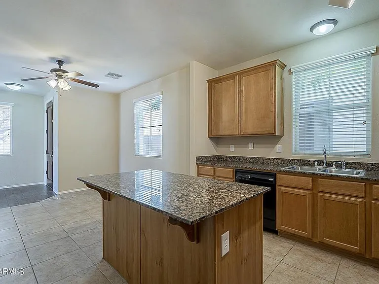 10052 E Isleta Ave — Photo 11