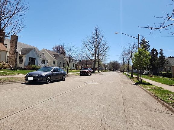 5th image of 4547 Russell Ave N