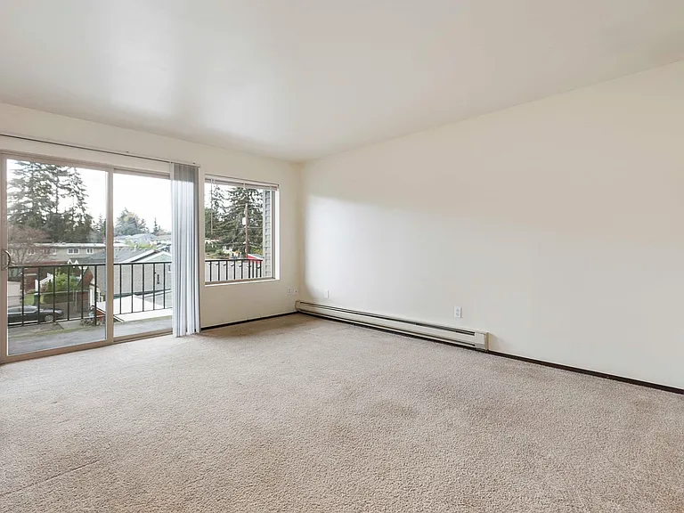 Heather Apartments — Photo 16