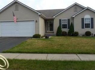197 Coyote Ct, Pinckney, MI 48169
