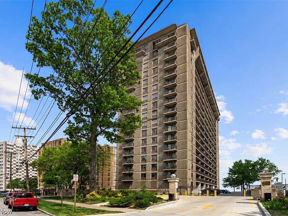1st image of 12500 Edgewater Dr APT 1106