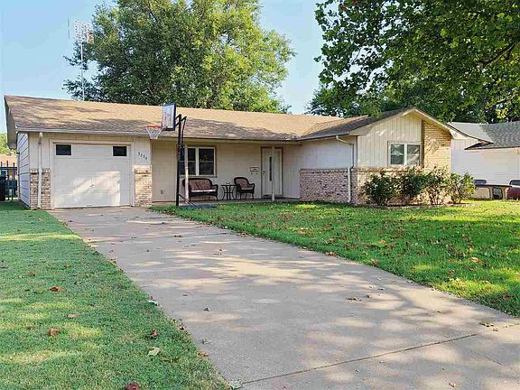 2nd image of 3230 Dwelle Dr
