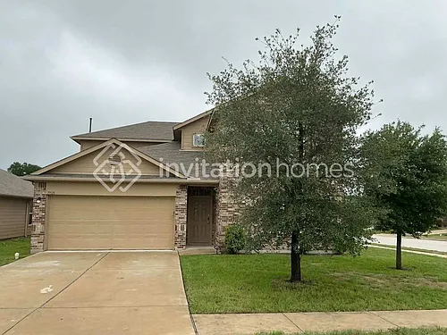 19528 Great Falls Dr Photo 1