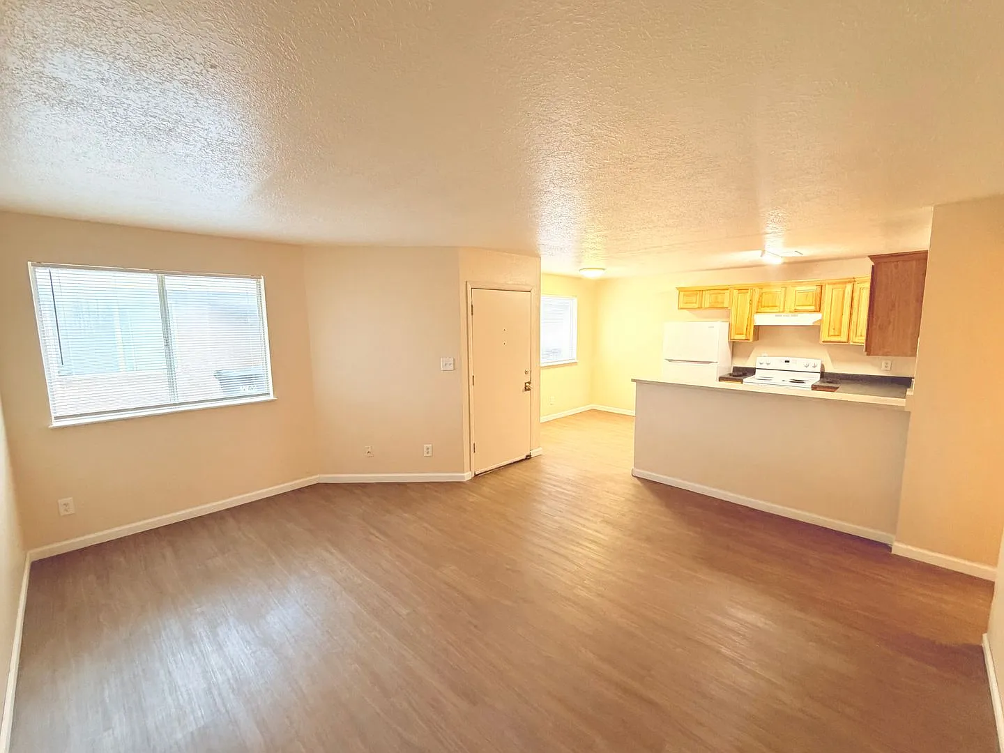 509 Vancouver Road SE — Photo 3