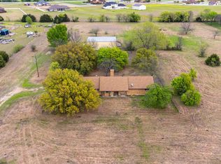 560 Pratt Rd, Red Oak, TX 75154