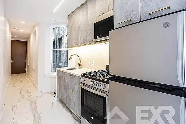 Rented by EXR | media 18