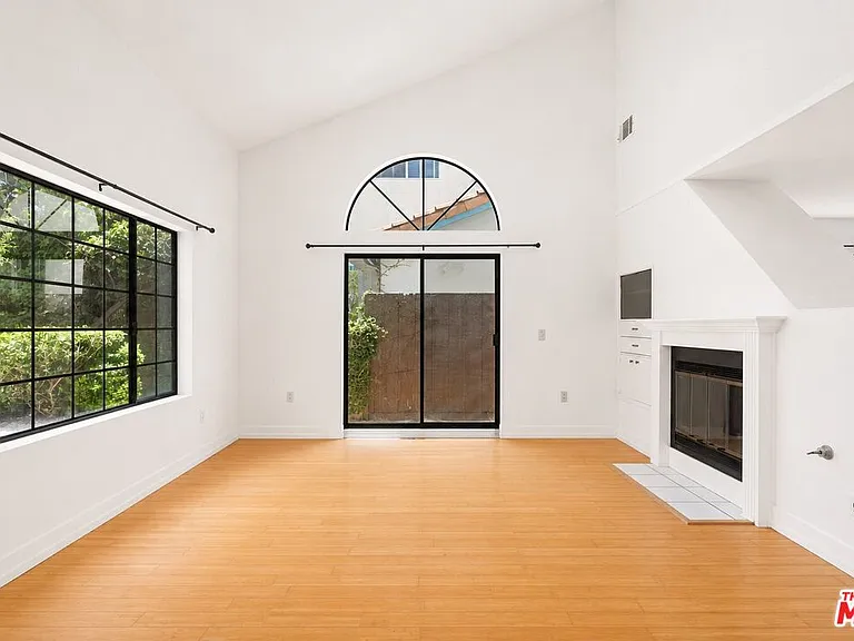 3113 Thatcher Ave — Photo 1