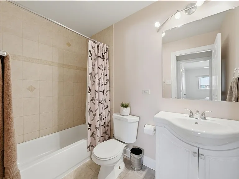 670 Marilyn Ave #208 — Photo 8