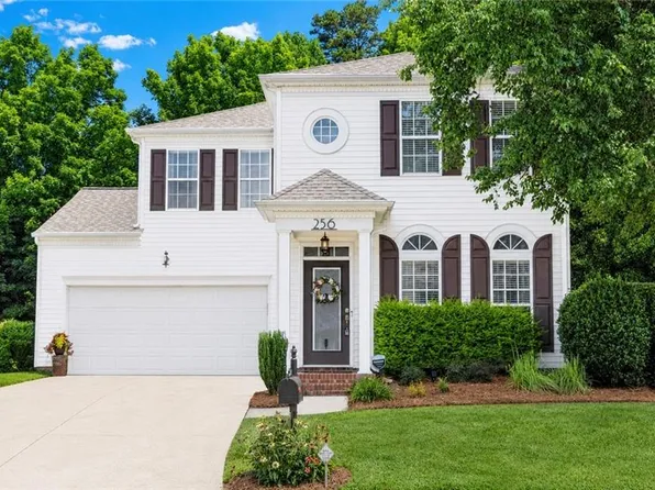 256 Brooks Landing Dr, Winston Salem, NC 27106
