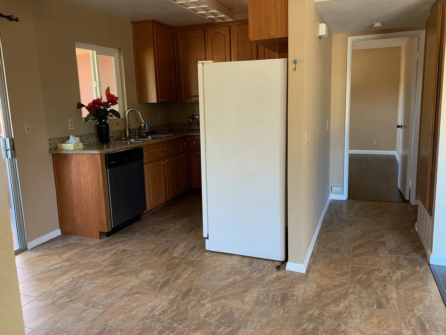 2 bed, 806 sqft, $2,625 — Photo 3