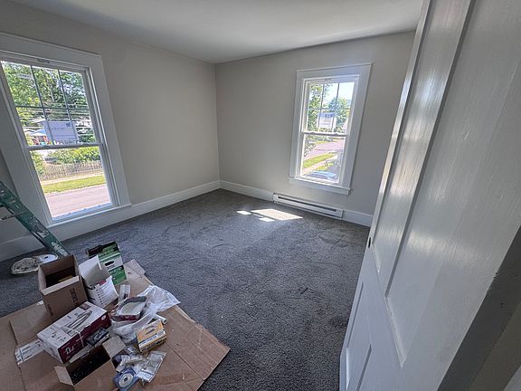 3rd image of 900 N Porter St APT 4