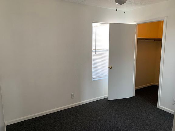 4th image of 5001 San Mateo Ln NE