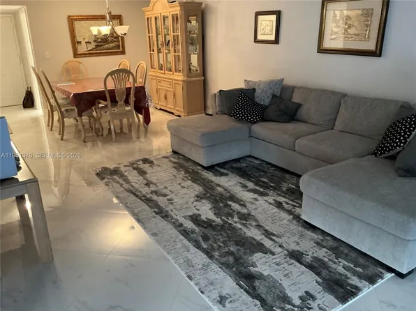 400 Leslie Dr APT 207, Hallandale Beach, FL 33009