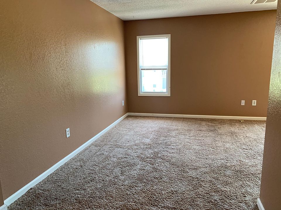 Entry to generous living space. (Images of similar unit.)