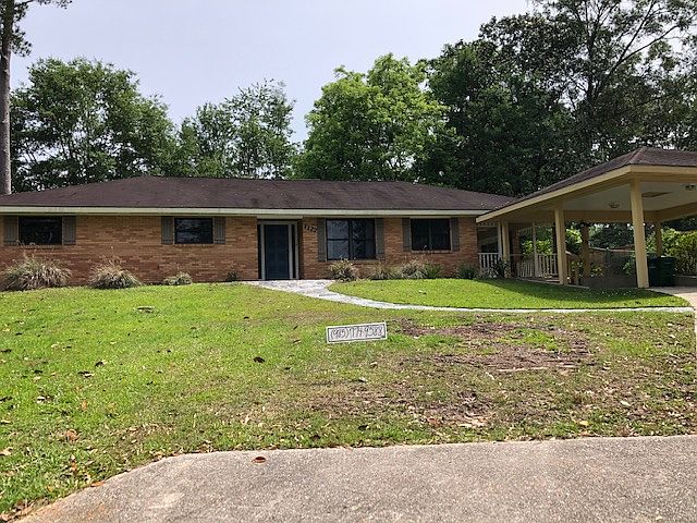 1st image of 1127 E Lakeshore Dr
