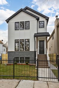 2246 W Winnemac Ave, Chicago, IL, 60625