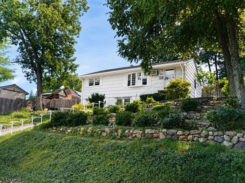 1st image of 50 Knolls Rd