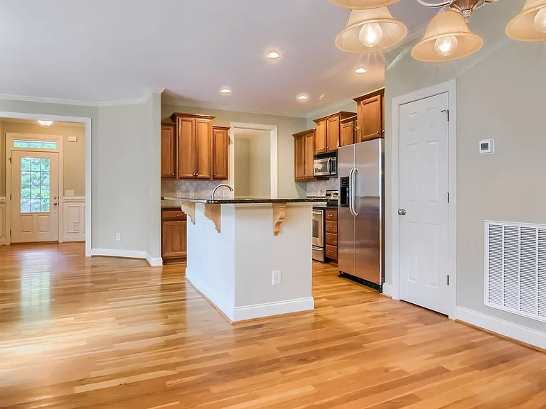 428 Marsh Landing Dr — Photo 8
