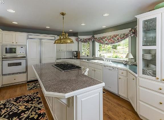 2nd image of 16209 NE 183rd St
