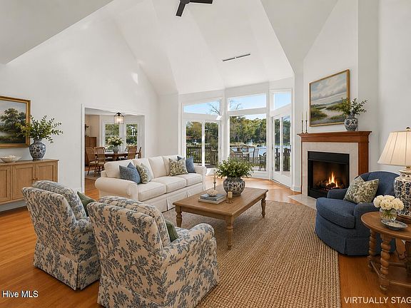 3rd image of 3010 Sloop Drive
