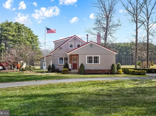 230 Kenyon Ave, Millville, NJ 08332