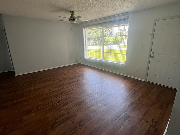 5th image of 2208 SE 16th St