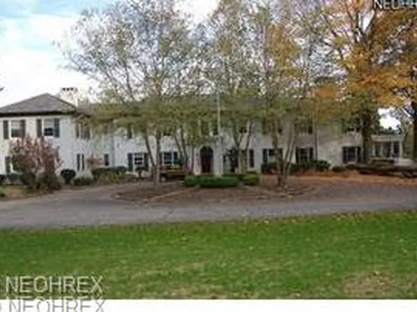 1025 Ravine Dr, Youngstown, OH 44505