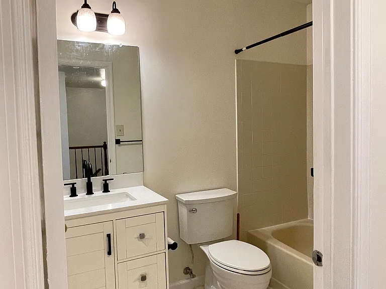 240 Teasdale Pl — Photo 8