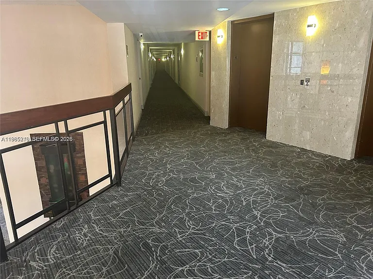 400 Leslie Dr #308 — Photo 17