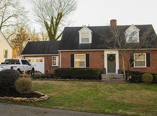 607 Kesterson Rd, Knoxville, TN 37918