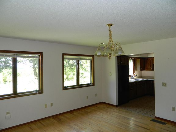 3rd image of 3332 S 88th Ave