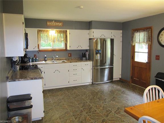 5th image of 5353 Millersburg Rd
