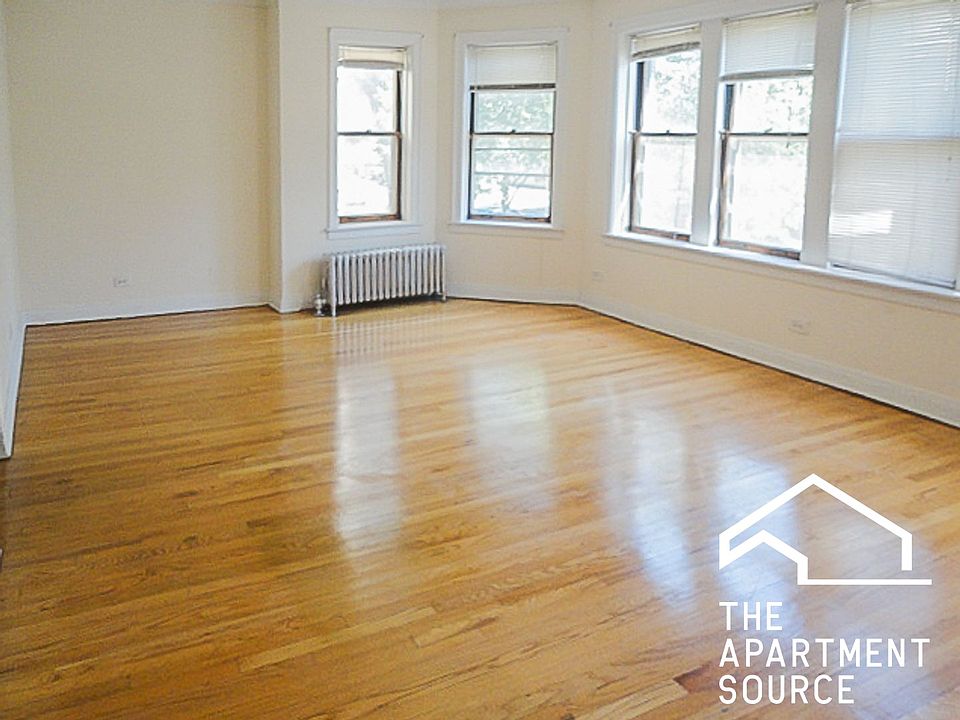 1st image of 2546 W Summerdale Ave #1F