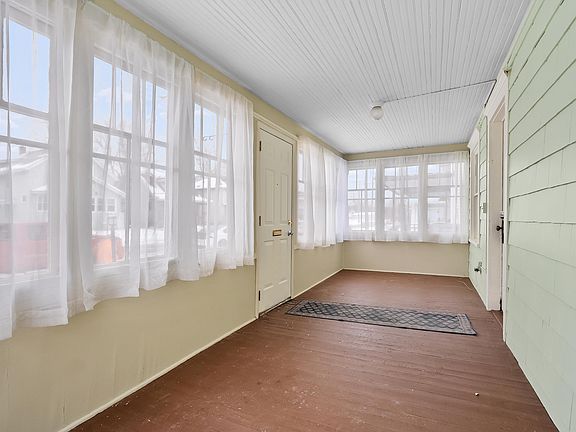2nd image of 27 Phelps Ave