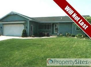 7275 Sandelwood St, Jenison, MI 49428