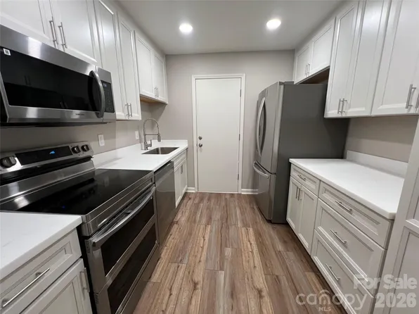 4739 Hedgemore Dr Unit T, Charlotte, NC 28209