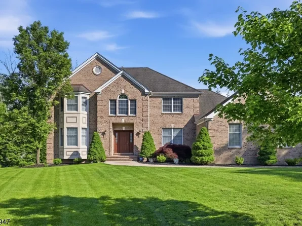31 Phillip Dr, Parsippany-Troy Hills Twp., NJ 07054