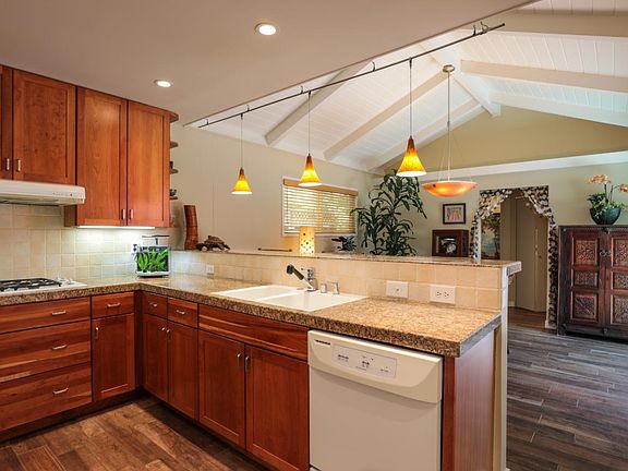 4th image of 1175 Solana Dr