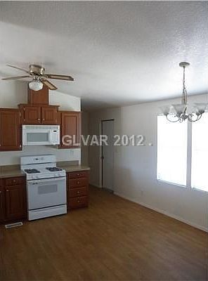 4th image of 5875 Willard St