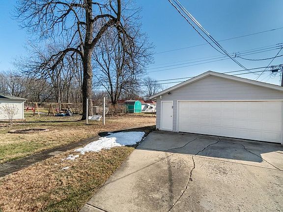 3rd image of 3536 Franklin Ave