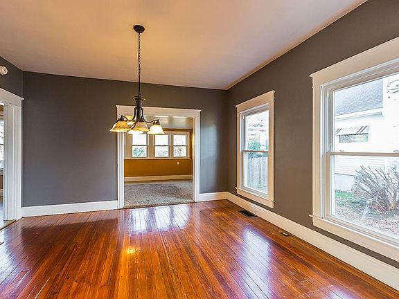 5th image of 351 Woodland Ave