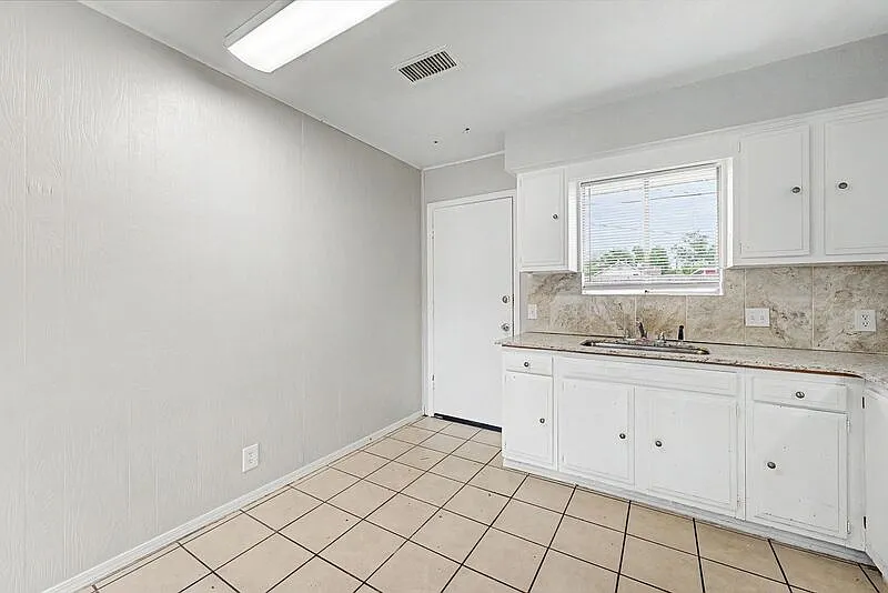 Building Photo - 514 N 8th St #5