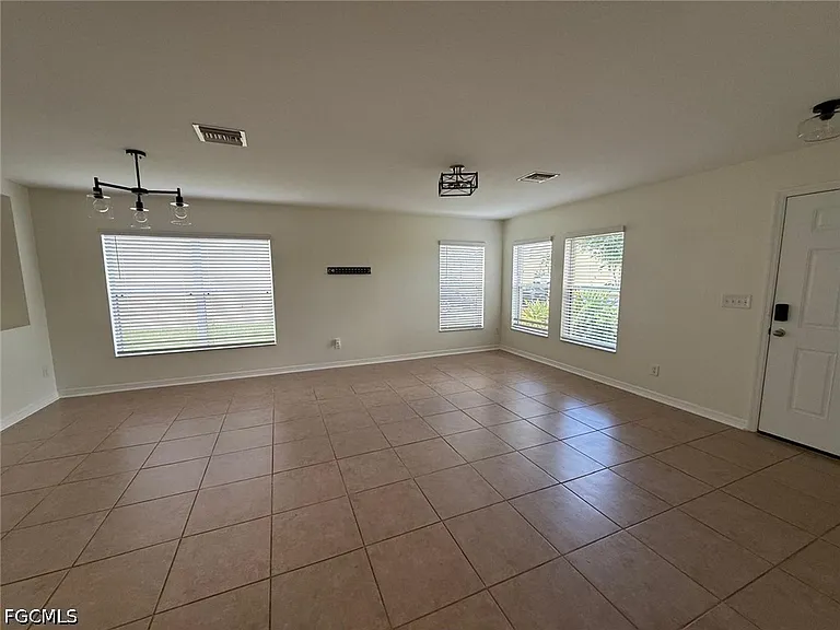 18168 Horizon View Blvd — Photo 7