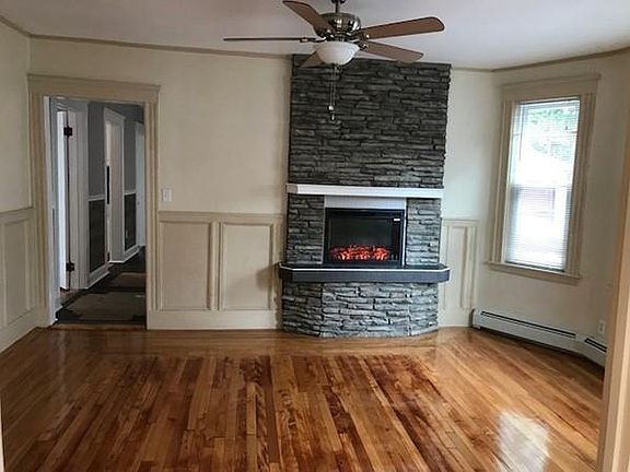 4th image of 18 Lamoille Ave #1