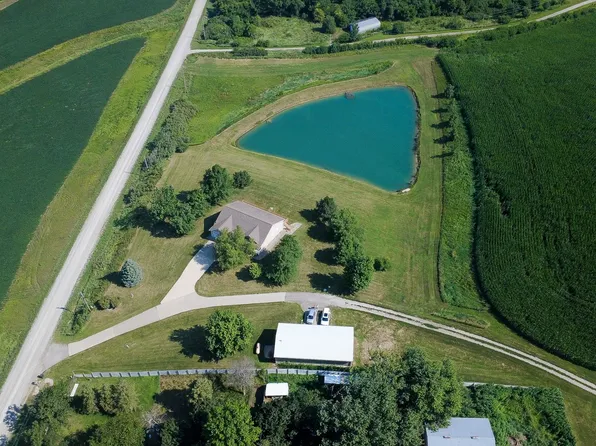 1836 Eaton Ave, Leighton, IA 50143