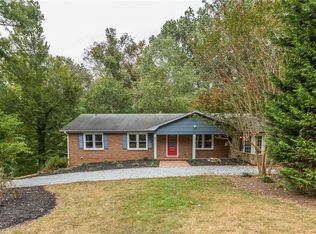 4 Echoview Cir, Lexington, NC 27292